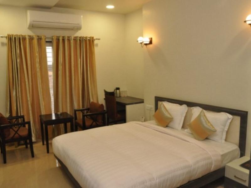 Townhouse Oak Hotel The Sudesh Rāipur Esterno foto